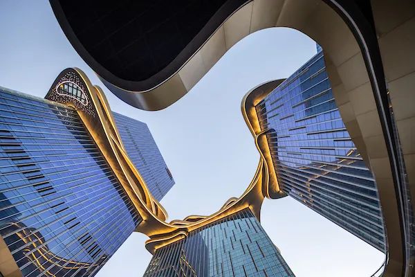 珠海這條“天上走廊”，比你想象的還要高級(jí)！/Aedas