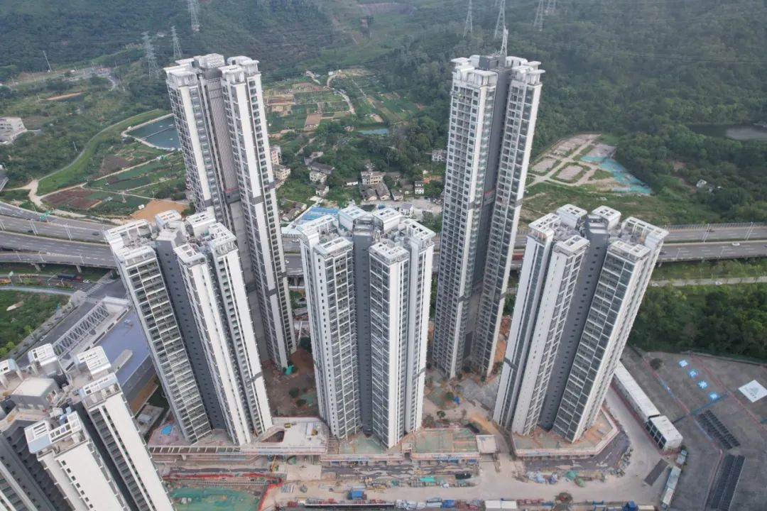 ??全國首個！中建四局用機器人“智”造保障房，節(jié)約40%工時！