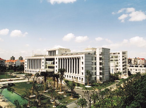 既有綠色改造(鉑金獎(jiǎng)): 寶山區(qū)政府機(jī)關(guān)大院 既有綠色改造(鉑金獎(jiǎng)): 寶山區(qū)政府機(jī)關(guān)大院