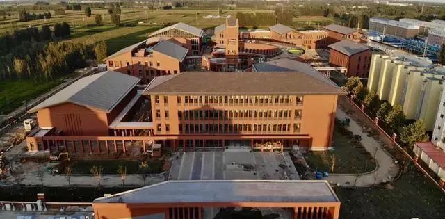 河北省首個(gè)綠色建筑三星級(jí)中學(xué)竣工：歷時(shí)僅9個(gè)月