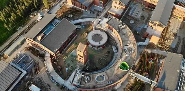 河北省首個(gè)綠色建筑三星級(jí)中學(xué)竣工：歷時(shí)僅9個(gè)月