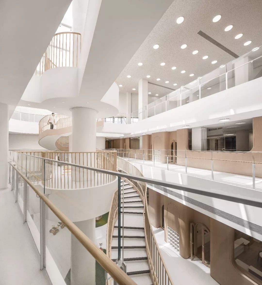 中國夫婦賣掉豪宅，只為創(chuàng)辦一所讓世界記住的幼兒園！