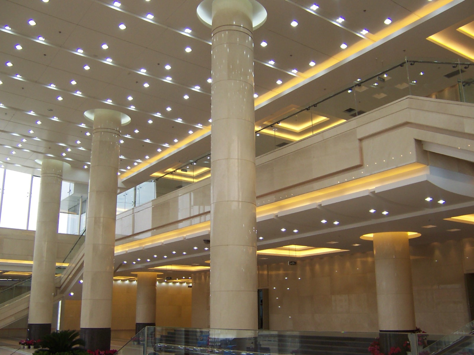 室內(nèi)大堂氟碳鋁單板